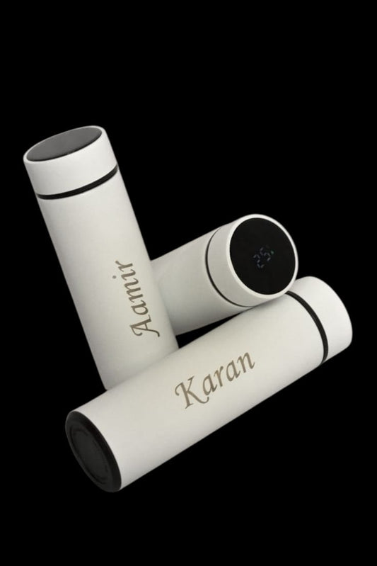 Smart Temperature Display Bottle – Sip at the Perfect Temperature Description: Stay refreshed and informed with our Temperature Display Bottle, featuring a smart LED screen that shows your drink’s exact temperature with a simple touch. - The Gift Seller